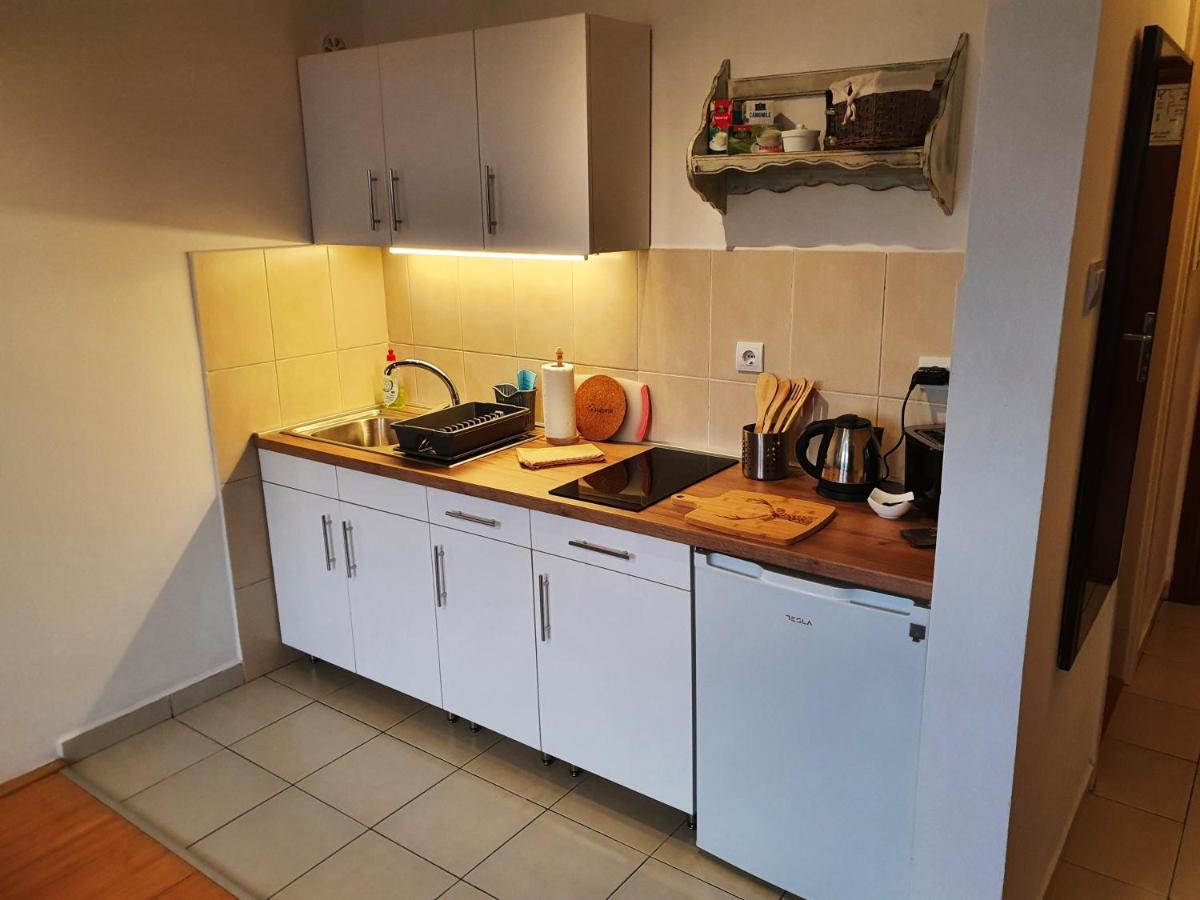 Apartman 64 - Besplatan Parking Za Goste Нови Сад Екстериор снимка